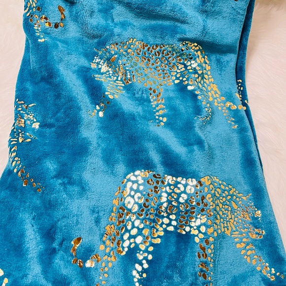 Juicy Couture Throw Blanket - Picture 2 of 4